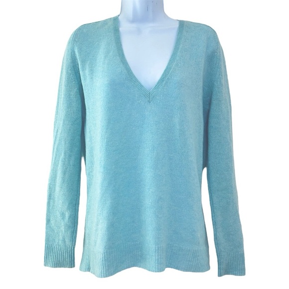 Theory Women’s Adriana 100% Cashmere V-Neck Sweater Size PT Aqua lightweight - Picture 2 of 12